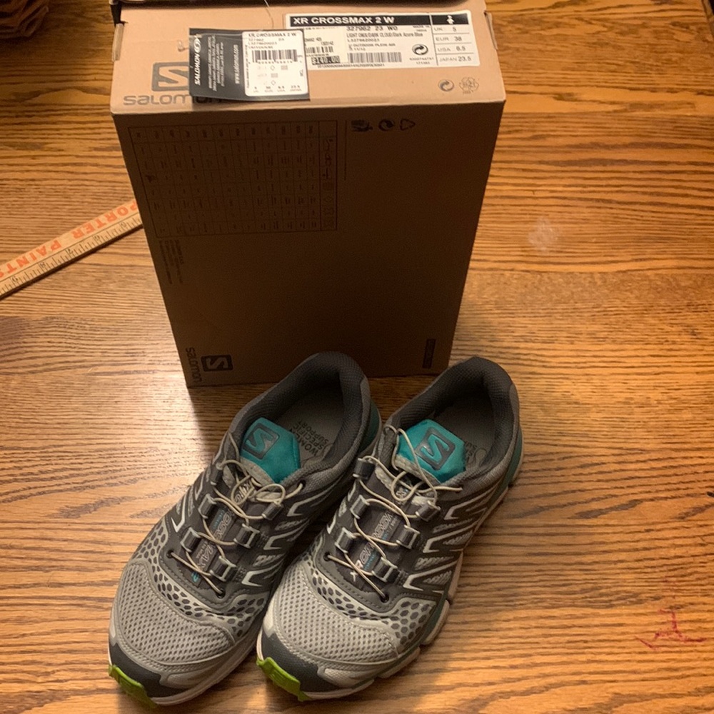 Size 6.5 womens salomon XR crossmax2 w shoes